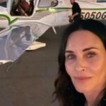 Courteney Cox Instagram - 1/2 mile high club with 👨🏻‍✈️@jmd_snowpatrol 👏🏼👏🏼👏🏼