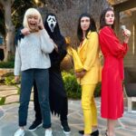 Courteney Cox Instagram - When your guests unexpectedly show up as the Scream cast. Forget Facebook…this is meta! #scream