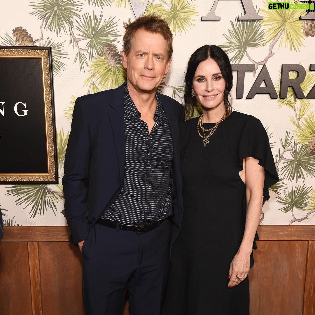 Courteney Cox Instagram - Had a great time at the premiere of @shiningvalestarz! I love this show. Airs this Sunday on @starz Styled by @maryammalakpour 👗@victoriabeckham 💍 @junethings_official 💄 @elaineoffers 💁🏻♀️@ericka_verrett
