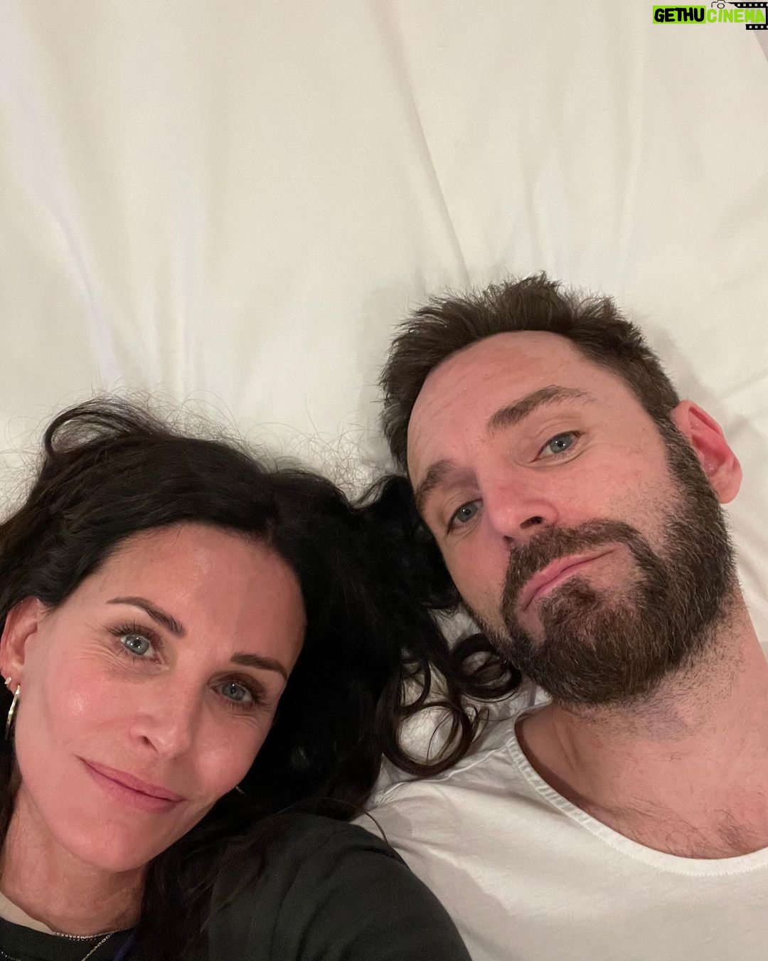 Courteney Cox Instagram - 1st night in London with my @jmd_snowpatrol.