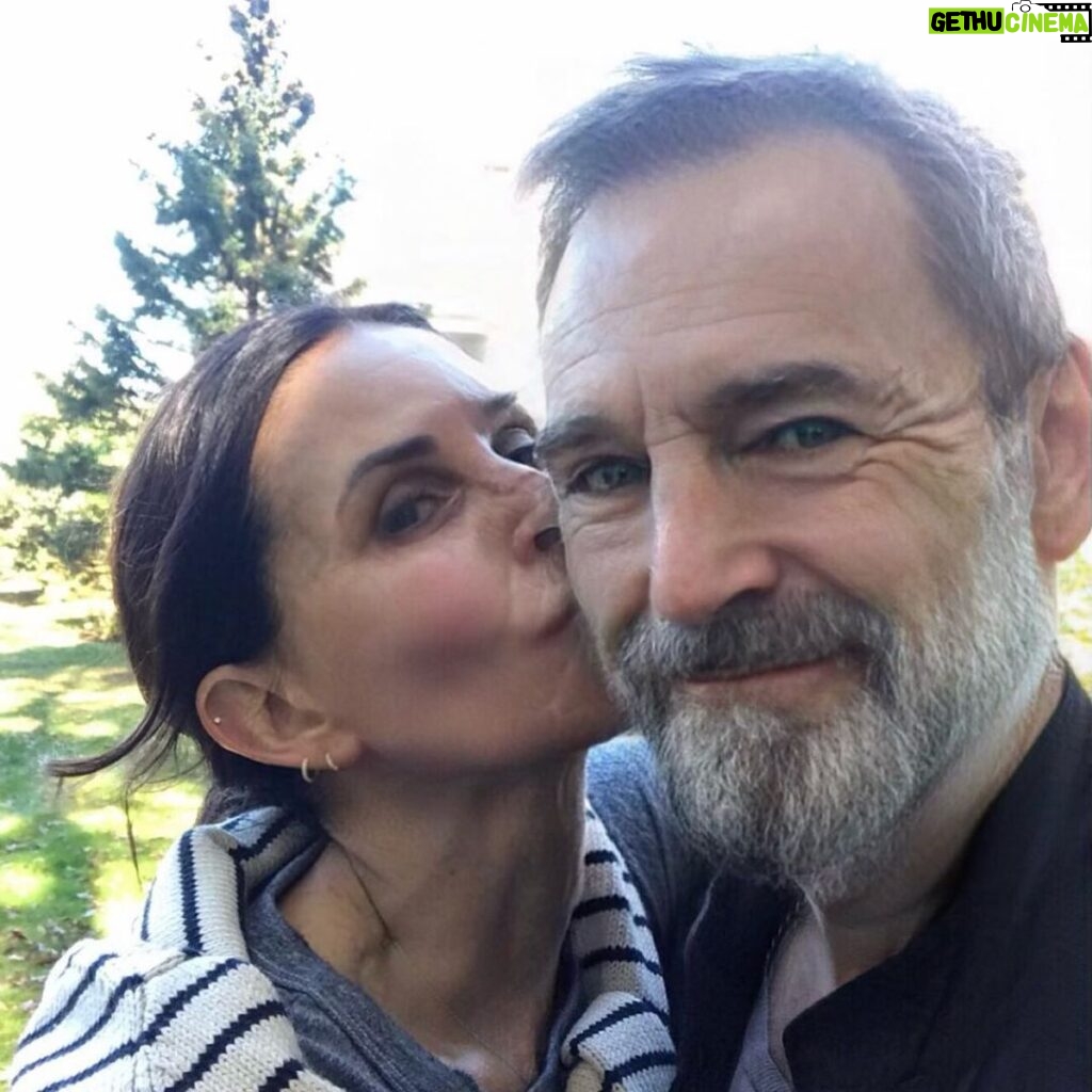 Courteney Cox Instagram - Happy birthday my sweetheart 💚 Good to know that when you’re older… you’ll actually look older than me 😜 I love you x