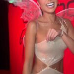 Courtney Boerner Instagram - Don’t know how to act with these wings🤣♥️ Thanks for having me @boohoo 🧚🏼‍♀️
