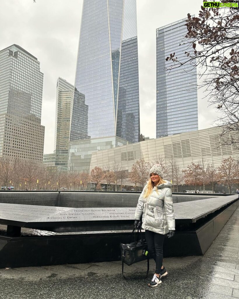 Courtney Hansen Instagram - In NYC to meet about spearheading a charity car show for @tunnel2towers, which benefits families of 911 first responders & veterans. Stay tuned for details… 🤍