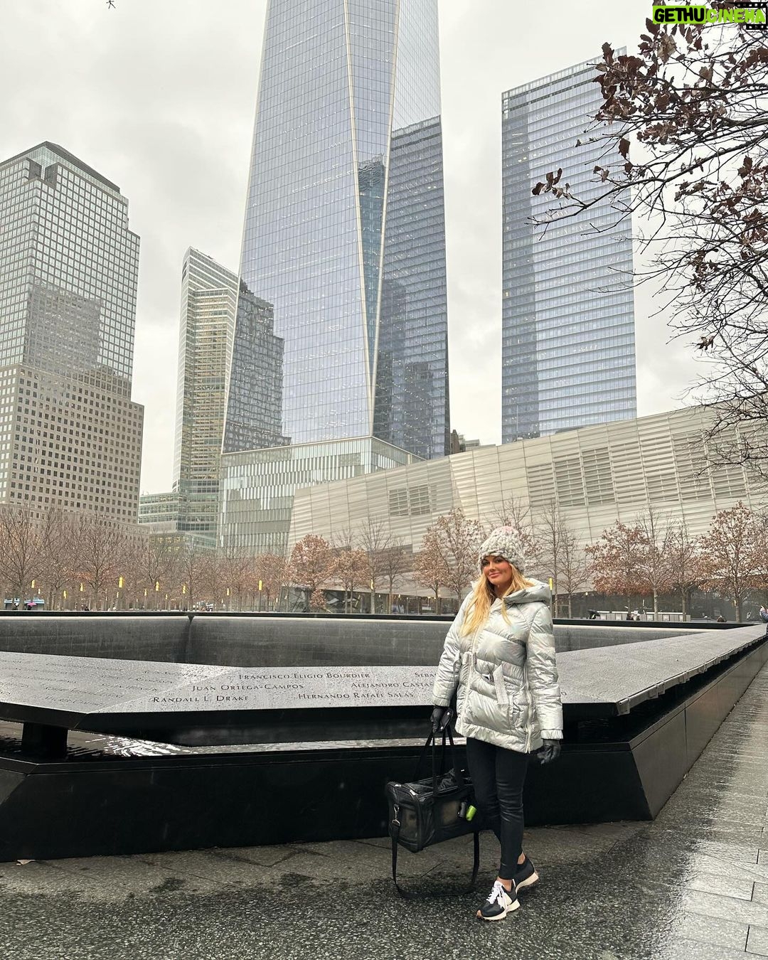 Courtney Hansen Instagram - In NYC to meet about spearheading a charity car show for @tunnel2towers, which benefits families of 911 first responders & veterans. Stay tuned for details⦠š¤