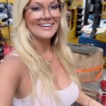Courtney Hansen Instagram - Always fun and productive at @fullermoto & @motorvitals 💥💥