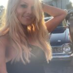 Courtney Hansen Instagram - Magic hour cruise…✨