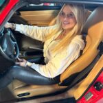 Courtney Hansen Instagram - Jimmy Buffett once said, “Elvis would sing, & I would dream about expensive cars.” This gorgeous 1996 Porsche 993 belonged to Jimmy Buffett. It’s now owned by a lucky friend of mine. ❤️