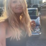 Courtney Hansen Instagram - Magic hour cruise…✨