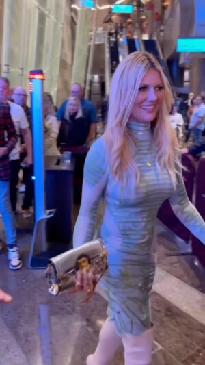 Courtney Hansen Instagram - The most epic end to SEMA week was the @roadstershop party, Best On RS!!! Congrats finalists & winner @ruffiancars!! Awesome job on the mic @rodbuilder!! Thanks for the shoutout. 😚 Looking forward to working with Roadster Shop on season 2 of Ride Of Your Life!! 💥