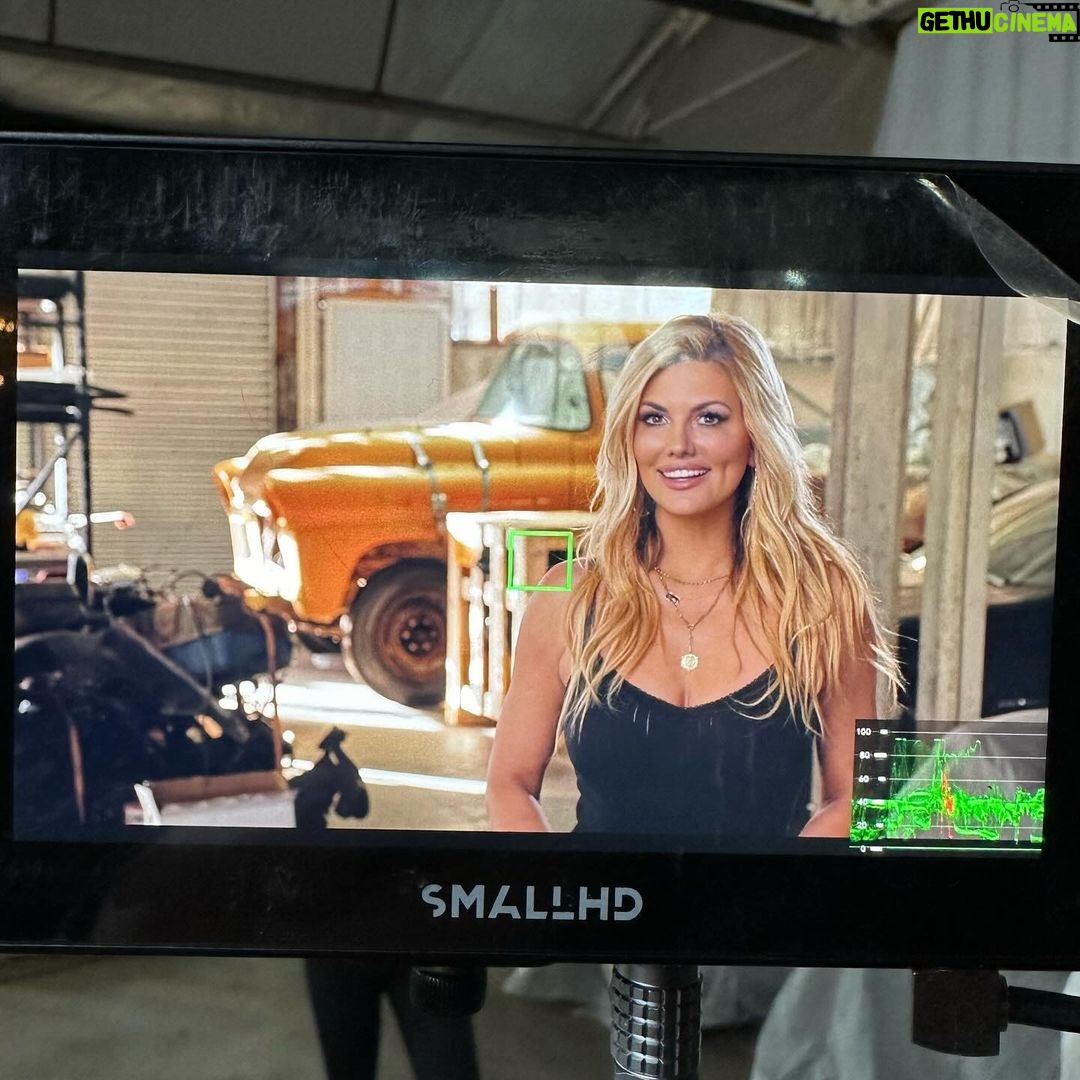 Courtney Hansen Instagram - Behind the scenes #ROYLGarage @rideofyourlifetv @motortrendtv 💜🔧
