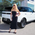 Courtney Hansen Instagram - Perfect last min Christmas gift!! ❤️ Tickets to win the ownership of this gorgeous 2024 Range Rover Dynamic SE! All proceeds go to YouthHaven.org, which provides homes & healing for children & teens. You ‘do not’ have to be present to win!! Last year’s winner was not! Purchase your $300 tickets at StarryNights.YouthHavenSWFL.org ❤️ #MerryChristmas 🤍🤍🤍