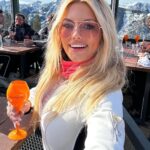 Courtney Hansen Instagram - Epic 48 hours in Aspen skiing with my favorite girl. 🤍✨