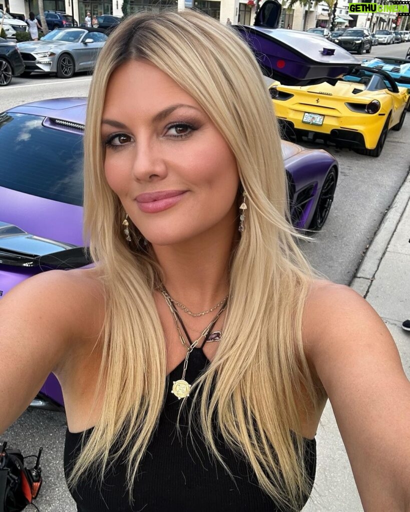 Courtney Hansen Instagram - Supercars meet American classics on an episode of Ride Of Your Life season 2 💜💥