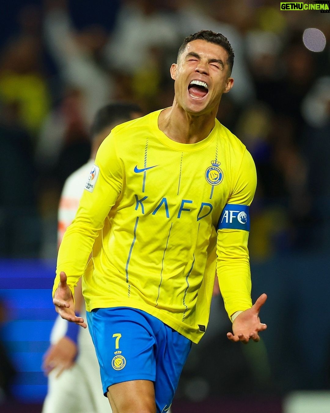 Cristiano Ronaldo Instagram - What a night! We’re through to the next stage, thank you all for the support! 👊