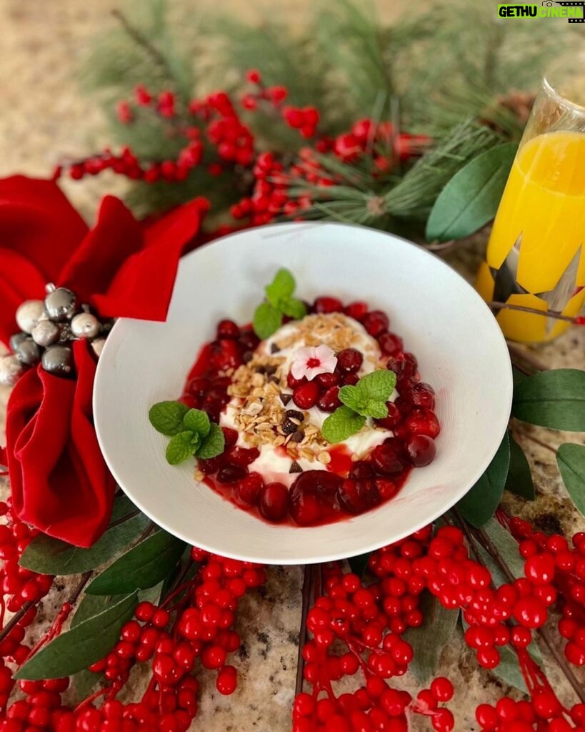 Cristina Ferrare Instagram - Are you ready for this? I have 3 different ways to make cranberries!!!! I’ll post them for you in time for Thanksgiving! #thanksgiving #thanksgivingdinner #cranberries #crannberries