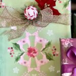 Cristina Ferrare Instagram - This Christmas gift wrapping paper is not only festive and beautiful but magical! @ariannasalyards_ and I will demonstrate what I’m talking about about in todays post! #christmas #merrychristmas #christmaswrappingideas #christmasiscoming #christmassrapping #christmassrap #holiday #christmstime #christmaspaper #happyholidays