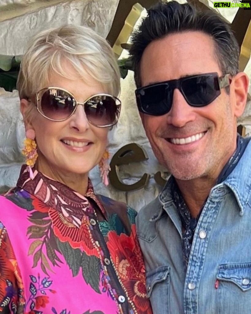 Cristina Ferrare Instagram - Me and my twinzzzzzzzzzz @lawrencezarian @gregoryzarian we enjoyed lunch together @avrabeverlyhills we laughed, cried, and ate way too much, which was outstandingly delicious:) It filled my heart to be with both of them! They call me mom and I don’t take that lightly ❤️we share a rich long history together! Next lunch or dinner I will be preparing the feast for my boys! Yes Im still wearing the same @farmrio blouse I’m obsessed with it, lol! Opa!!! #avrabeverlyhills #greekfood #family #twins #cultgaia #fendisunglasses #oscardelarentajewelry