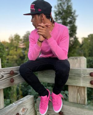 Curlyhead Monty Instagram - I’m A Pisces 😈 You’ll Never Have 1 Up On Me ( Describe My Sign In One Word 😂 SNEAKERS @puma