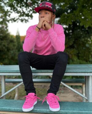 Curlyhead Monty Instagram - I’m A Pisces 😈 You’ll Never Have 1 Up On Me ( Describe My Sign In One Word 😂 SNEAKERS @puma