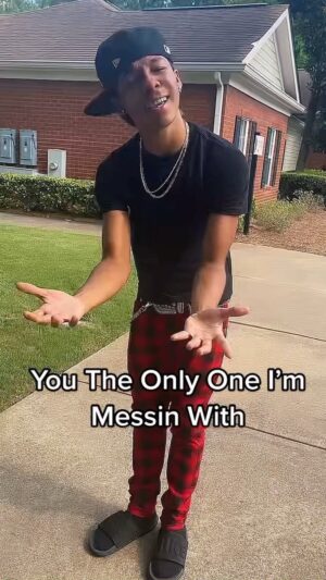 Curlyhead Monty Instagram - 🤣❗️ Na Thou 😂❗️💯 Finna Get Back active 😫💯
