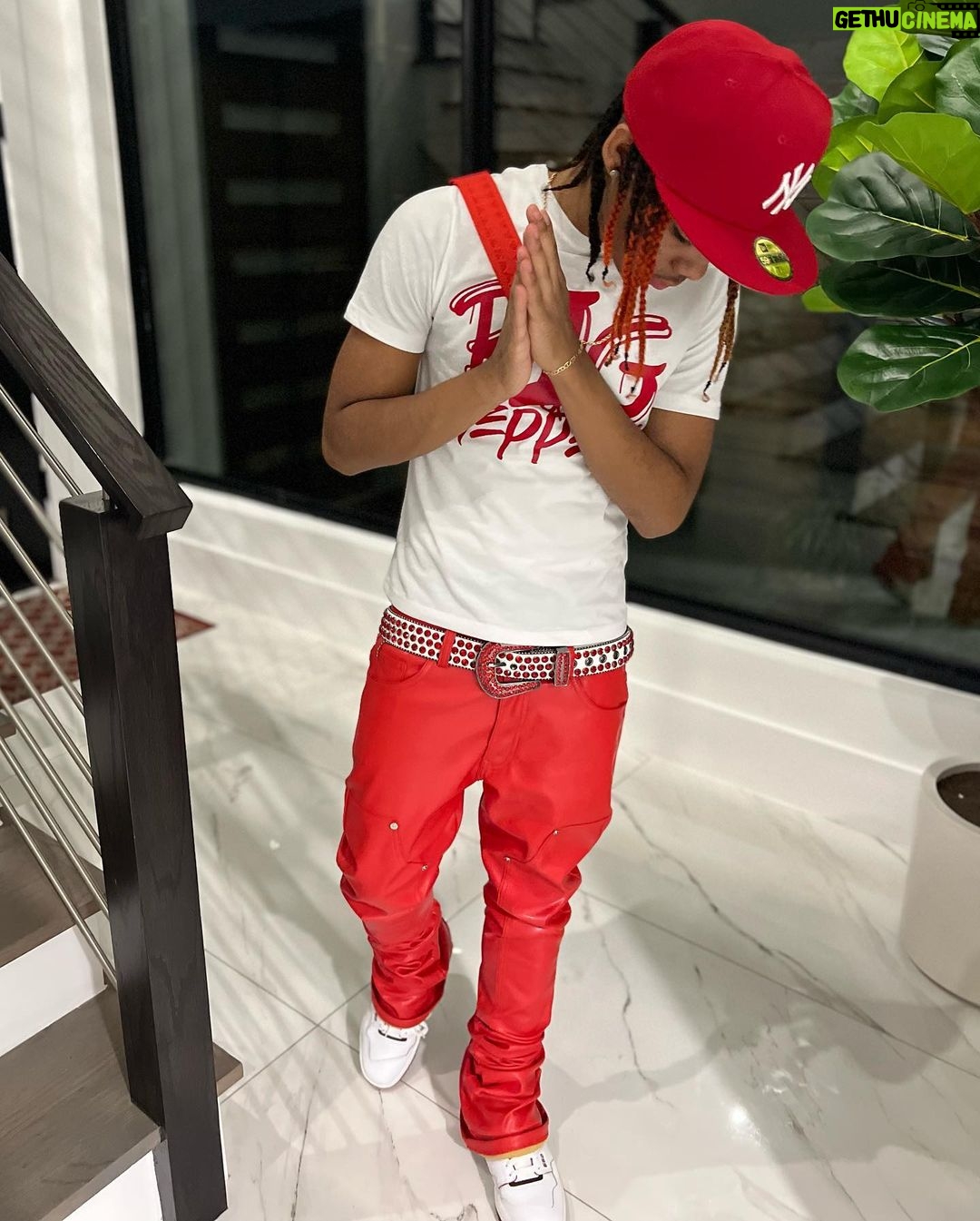 Curlyhead Monty Instagram - I Be Dappin 🥷s Up That I kno Hatin 😂! pants @guapi Houston, Texas