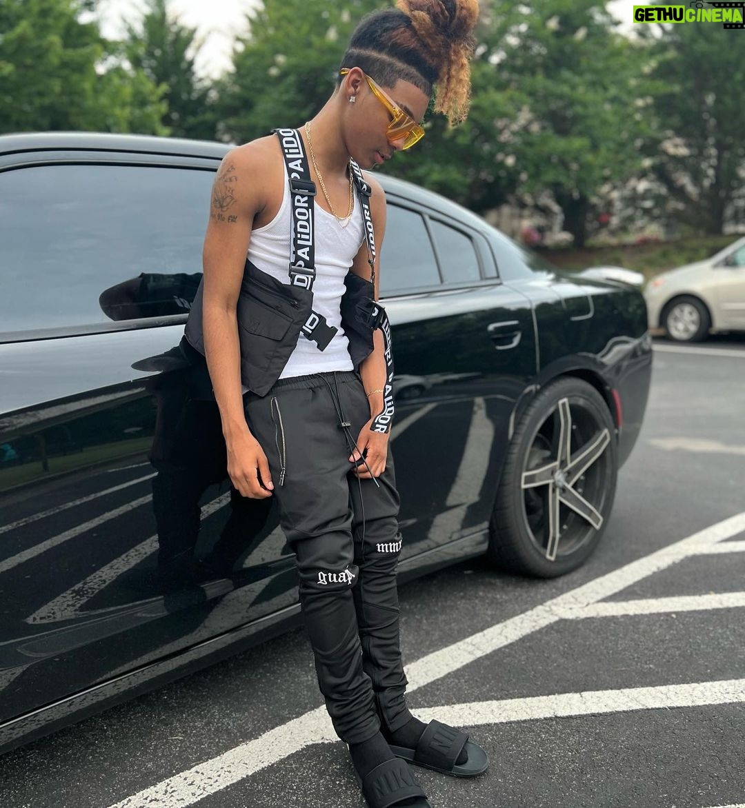 Curlyhead Monty Instagram - It’s Only One Me 💯 I’m Cut Different 🫶🏽 Pants @guapiofficial