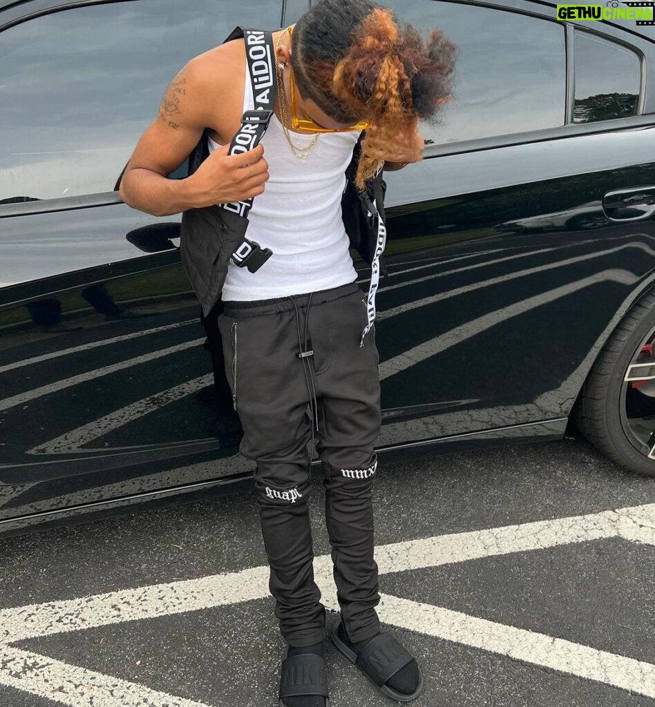 Curlyhead Monty Instagram - It’s Only One Me 💯 I’m Cut Different 🫶🏽 Pants @guapiofficial