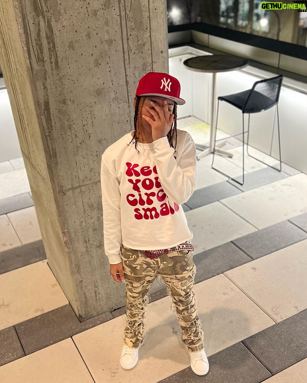 Curlyhead Monty Instagram - 1 Stayed 💯 Couple 🥷 Changed 💀 keepin my circle small is the only way 💯