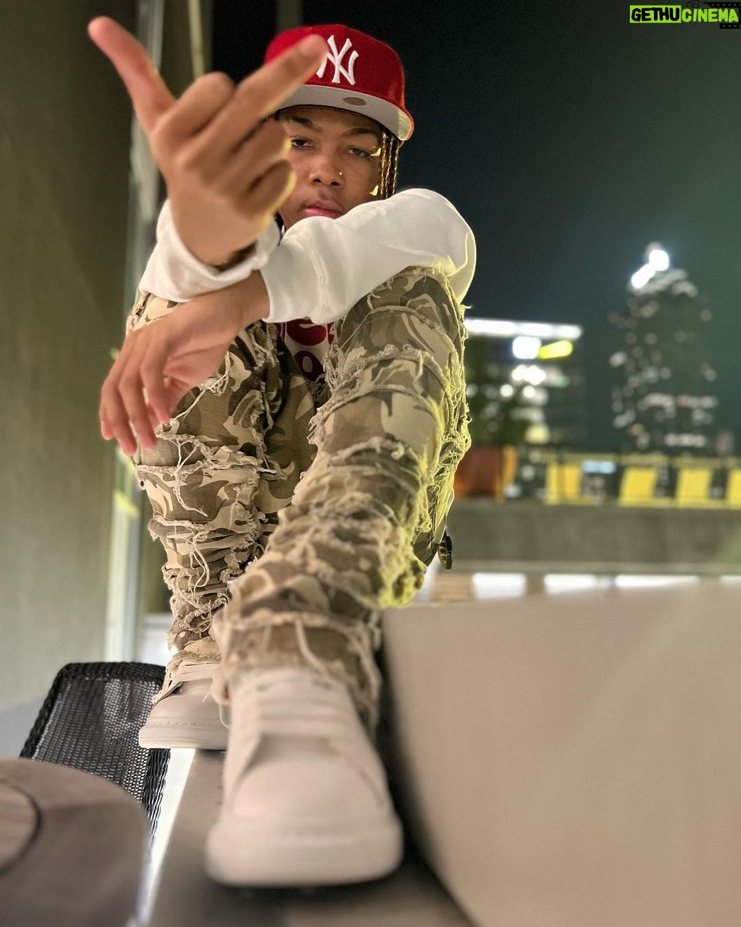 Curlyhead Monty Instagram - 1 Stayed 💯 Couple 🥷 Changed 💀 keepin my circle small is the only way 💯