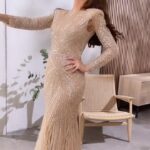 Cyrine Abdel Nour Instagram - ⭐️✨ Stay golden ⭐️✨ من كواليس تصوير اعلان #wella #سيرين_عبدالنور #cyrineabdelnour #wella @wellaarabia @tonywardcouture ⭐️✨ Germany