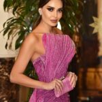 Cyrine Abdel Nour Instagram - جائزة لجنة التحكيم عن التميز لمسلسل #دور_العمر شكراً #موريكس_دور 🏆 #سيرين_عبدالنور 💖 #cyrineabdelnour @tonywardcouture @yeprem @coletteiskandar @roy_bechara @cedrichaddad @ranifawazofficial @murexdor Lebanon