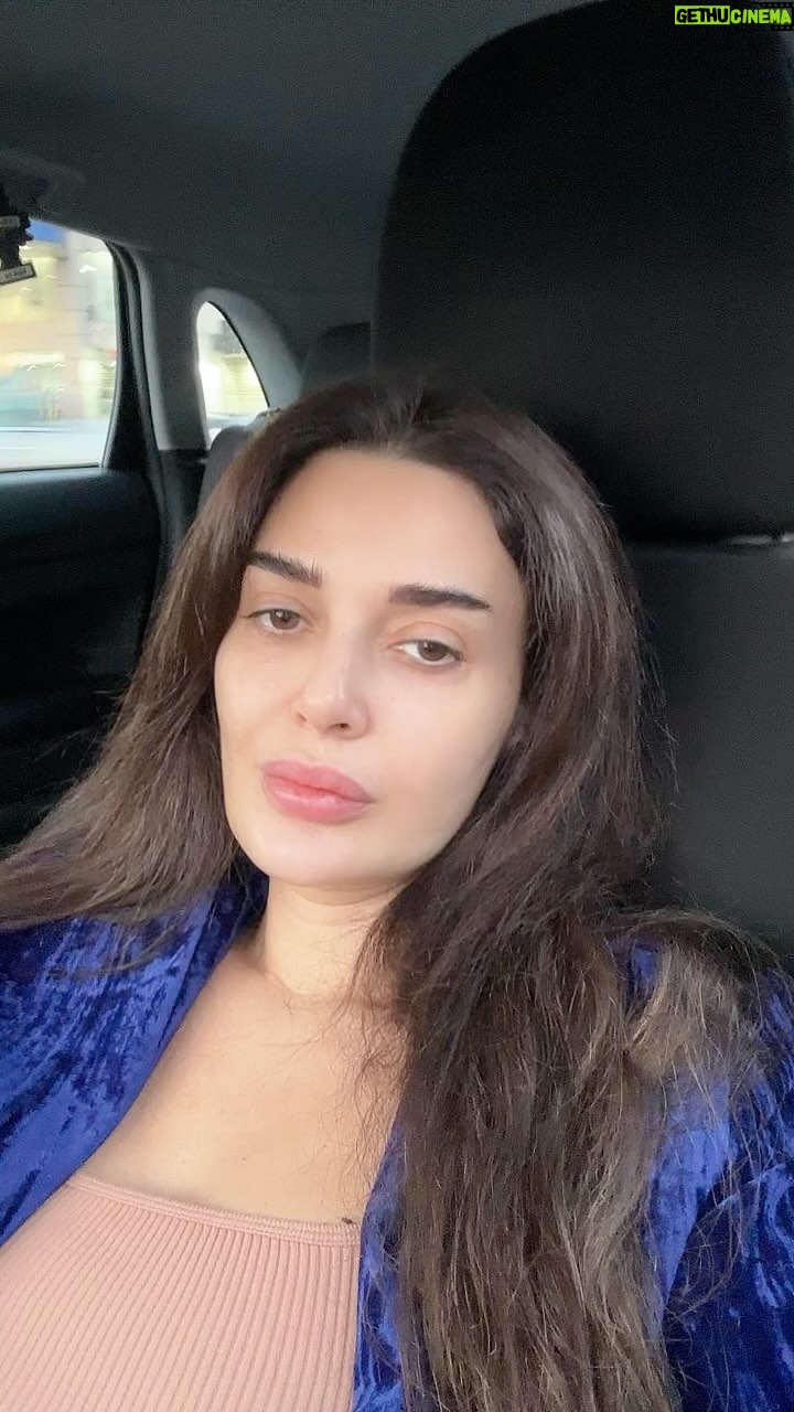 Cyrine Abdel Nour Instagram - بكرا شي نهار بحكيلك هالخبرية عن يللي صار عن هالحلم بعينيي قصة مشوار وحدا بعز عليي …. اشتقتلكن #سيرين_عبدالنور #cyrineabdelnour