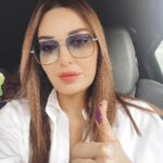 Cyrine Abdel Nour Instagram - صوتي واجب وطني 🇱🇧 ⁧‫#انتخابات_لبنان_2022‬⁩ ⁧‫#سيرين_عبد_النور‬⁩ #لبنان #cyrineabdelnour #lebanon `Aynata, Béqaa, Lebanon