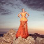 Cyrine Abdel Nour Instagram - الانثى كالزجاجة تعكس لك جمال الحياة #سيرين_عبدالنور @kifah.ballani @roy_bechara @ramikadi @mhammadharb @georgeschamoun.fashion @lateliernawbar #cyrineabdelnour #nature #loveyourself #orange Lebanon