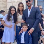 Cyrine Abdel Nour Instagram - من اصعب التصويرات تصوير العائلة يوم الشعنينة يعني الحمد الله طلعلنا صورة للذكرة بعد جهد جهيد مع الاولاد وخاصةً كريستيانو فقعلي قلبي 😤 شوفو الصور بتعرفو شو قصدي !!! المهم #شعنينة_مباركة لكل يللي شعننو اليوم 🕊 Lebanon