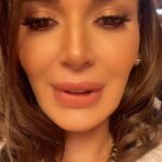 Cyrine Abdel Nour Instagram – دق الجرس فتحت الباب وبلش المهرجان 😂😂
 #ميلاد_مجيد شكراً يا اهضم غنوة @ghinwasworld Lebanon