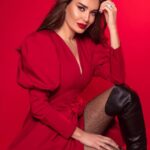 Cyrine Abdel Nour Instagram - سوى بليلة عيد الميلاد #نور_العيد #سيرين_عبدالنور @lbcilebanon #merrychristmas #cyrineabdelnour 🎄🎅🏼🤶🏻 #love ❤️ Lebanon