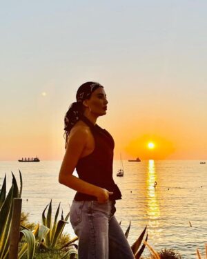 Cyrine Abdel Nour Instagram - صارو ١٤ سنة … شريك حياتي واحلامي كل عيد زواج والرب حامينا وحامي عائلتنا بحبك
 @rahme_farid ❤️💋🙏