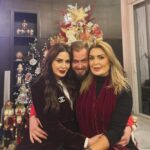 Cyrine Abdel Nour Instagram – Family turns Christmas moments into  memories #cyrineabdelnour #merrychristmas 
العائلة تحول لحظات عيد الميلاد إلى ذكريات #سيرين_عبدالنور #ميلاد_مجيد 🤍 Lebanon