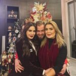 Cyrine Abdel Nour Instagram - Family turns Christmas moments into memories #cyrineabdelnour #merrychristmas العائلة تحول لحظات عيد الميلاد إلى ذكريات #سيرين_عبدالنور #ميلاد_مجيد 🤍 Lebanon