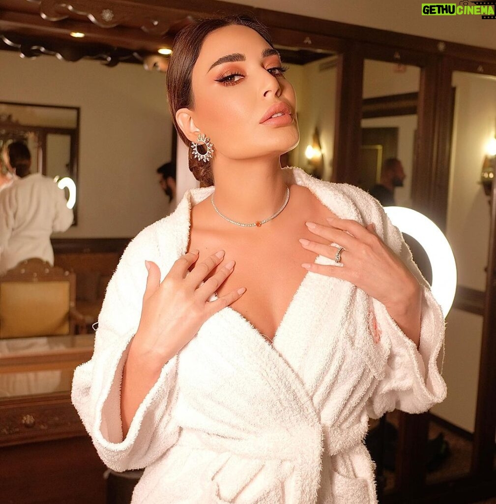 Cyrine Abdel Nour Instagram - You are a diamond dear they can’t break you 💎 @acefinejewelry_ #cyrineabdelnour #سيرين_عبدالنور #سيرين_عبد_النور Lebanon