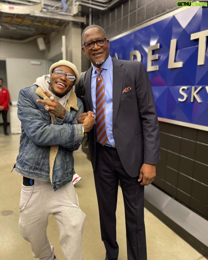 D.C. Young Fly Instagram - After yesterdays @hawks lost i had to sit and jus chill foe a min 300 point game😢😥 but i still got to meet one of ATL LEGENDS @dominiquewilkins21 💪🏾💪🏾 so thats a win for me #AtlantaMyHome