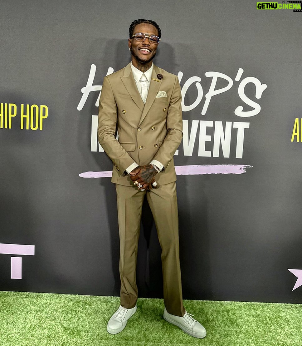 D.C. Young Fly Instagram - Hey Jones dont play wit him 🔥🔥🔥 shout @bet hip hop awards can’t wait for yal to see MY NEW GAME SHOW CELEBRITY SQUARES!!!!! October 17th itsss litttt #NoDayzOff #HostingHustle