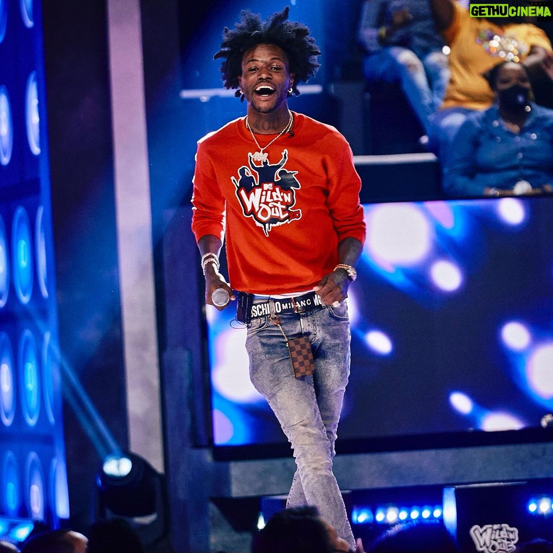 D.C. Young Fly Instagram - Goin down tonite on @mtvwildnout #NoDayzOff #TvHustle