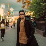 Ник Черников Instagram - Хожу по осенним улицам с мэйком как в 2007. Следующим шагом в своем развитии планирую сфоткаться с листвой. Ph @november_fog #boysmakeup #autumnmud #makeemogreatagain Russia, Saint-Petersburg