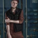 Ник Черников Instagram - Копался в архивах и нашел такую вот интересную фотку, как вам? Лично я себя не сразу узнал) Photo by @yulianaross_art #ravanna #никчерников #контейнеры #ктоты Studio 212