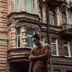 Ник Черников Instagram - Мимикрирую под окружающую среду. А вы чем занимаетесь? Ph @november_fog #архитектурапитера #newemo #makeemogreatagain #emoboy Russia, Saint-Petersburg