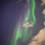 Déborah François Instagram - Northern lights 🌟 Hier j’ai réalisé un rêve, voir des aurores boréales depuis le cercle arctique. Une beauté à couper le souffle, j’en suis restée sans voix. …Et presque convaincue de l’existence des fées. Ps: images sans filtres et prises simplement depuis mon téléphone (en vrai c’est encore mieux mais j’avoue que je tremblais un peu d’émotion ☺️) Rovaniemi - Finlandia