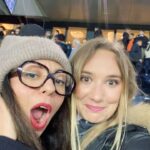 Déborah François Instagram - On s’est amusées comme des petites folles!!! 👯‍♀️⚽️ #parisestmagique #psg Parc Des Princes Stadium