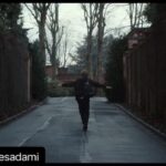 Déborah François Instagram – Il y a des réunions de famille plus chargées que d’autres 😈🤫… 
lien dans la bio!

🎭 @jeremygillet @ludmillamakowski @vanillelehmann 

🎥 @mariecelette 🎶 Benoit Dechaud 

#teaser #MoutonNoir #talentsadami  #cinema #famille❤️ #darkside